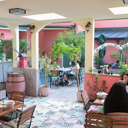 Boutique Asteria Отель Любляна