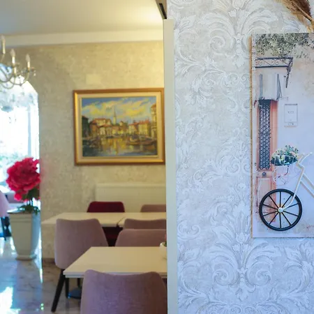 Boutique Asteria Готель Любляна
