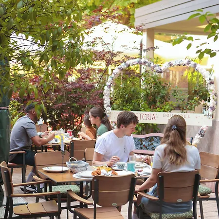 Boutique Asteria Готель