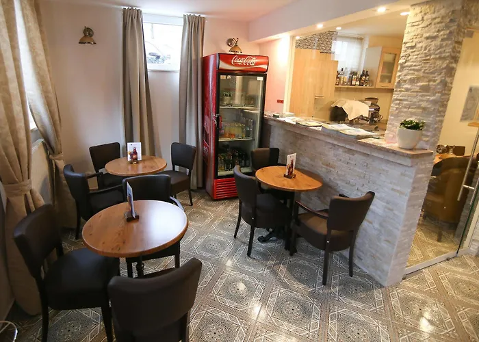 Boutique Asteria Отель Любляна